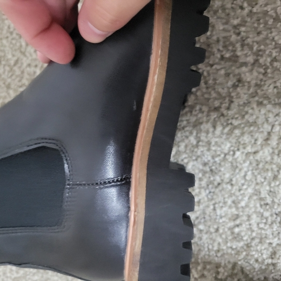 J.Crew Sherpa-lined Black Chelsea boots. NEW worn once - Picture 11 of 14